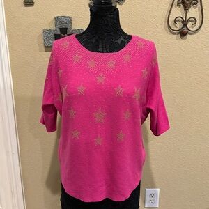 EUC—Beautiful Lightweight 3/4 Sleeve w/Gold Stars